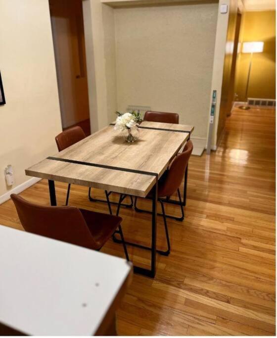 Nice Cozy Family-Sized Home In Quiet Neighborhood Oak Park Εξωτερικό φωτογραφία