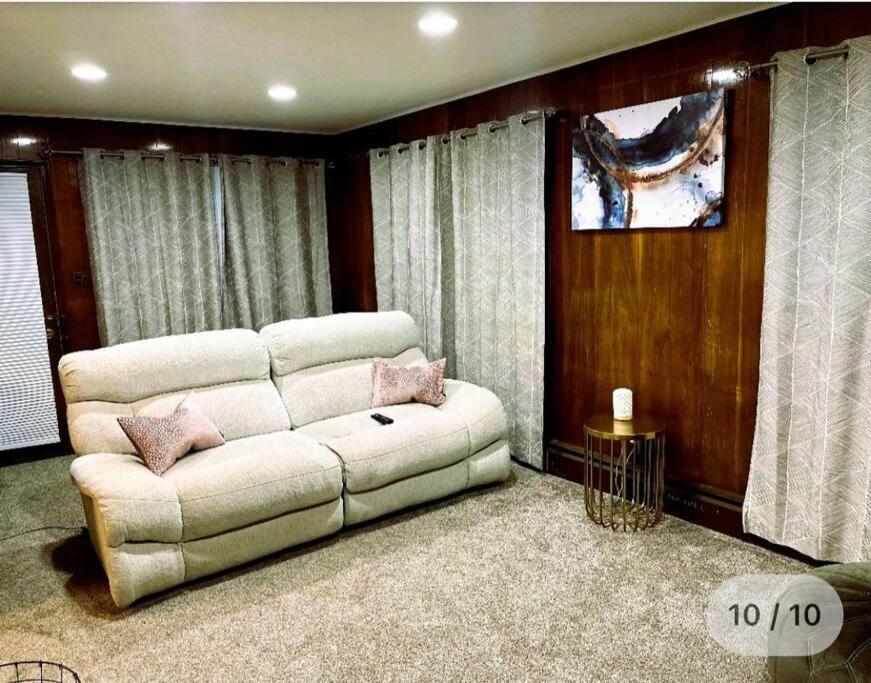 Nice Cozy Family-Sized Home In Quiet Neighborhood Oak Park Εξωτερικό φωτογραφία