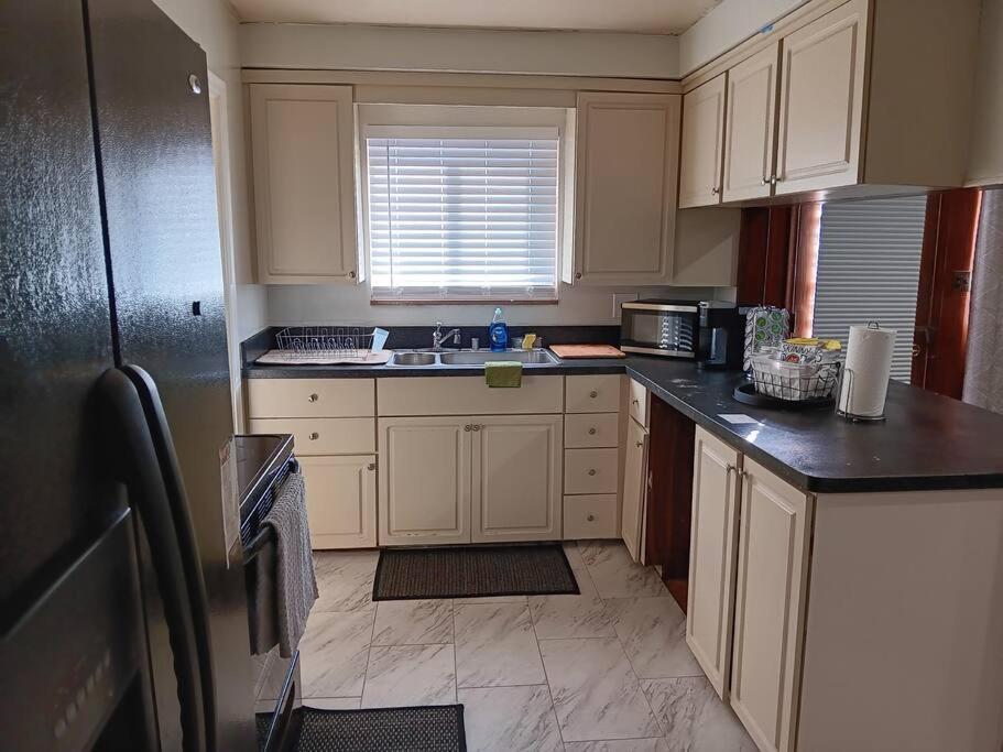 Nice Cozy Family-Sized Home In Quiet Neighborhood Oak Park Εξωτερικό φωτογραφία